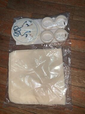 Blue Ribbon Vintage 4 Coaster Napkin Set with White Rings